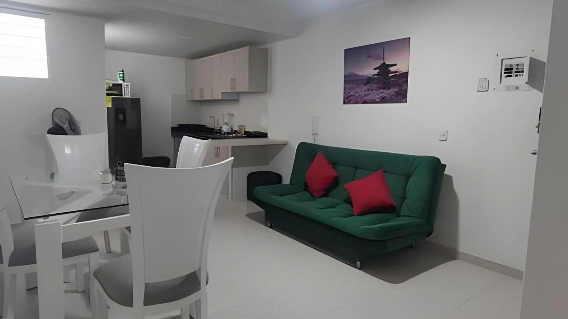 Amplios Apartamentos San Fernando Cerca A Centros Medicos Cali Colombia