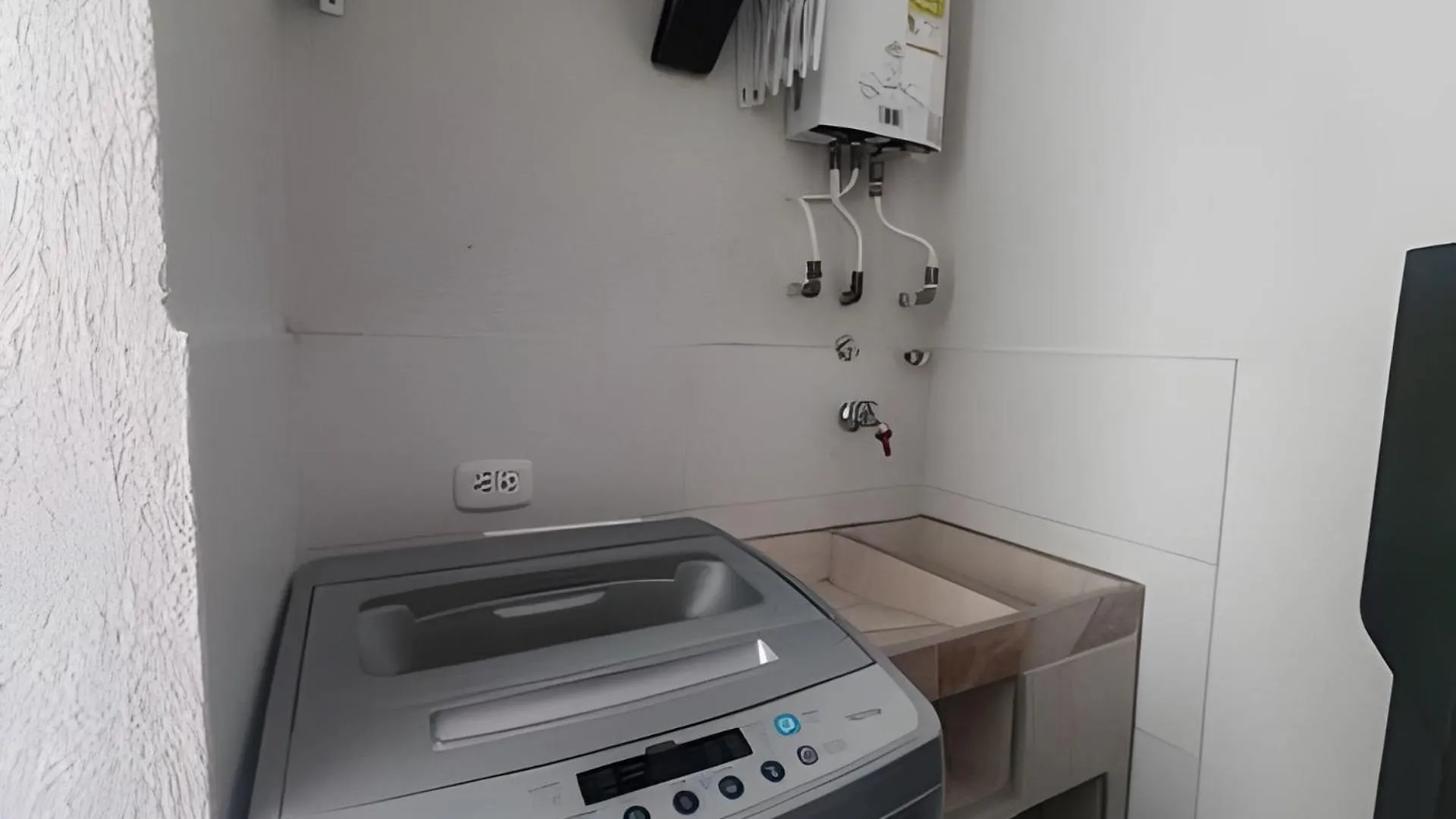 Amplios Apartamentos San Fernando Cerca A Centros Medicos Cali Colombia